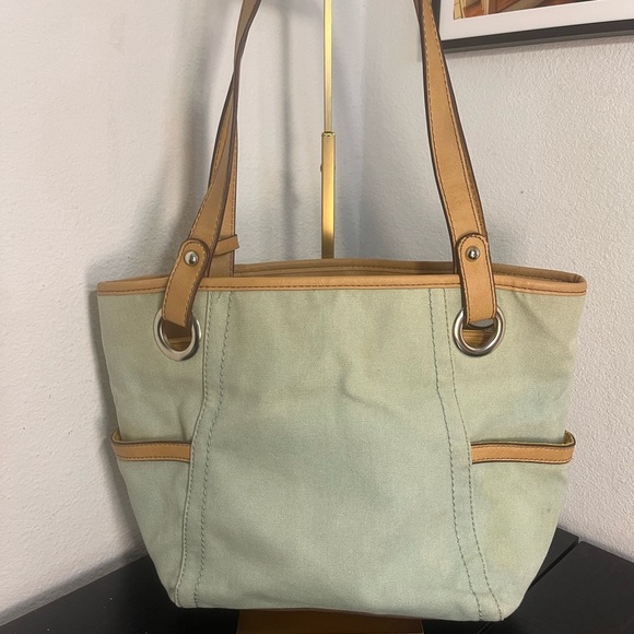 Relic Tan and Yellow Shoulder Bag with Artistic Flair - Picture 4 of 11